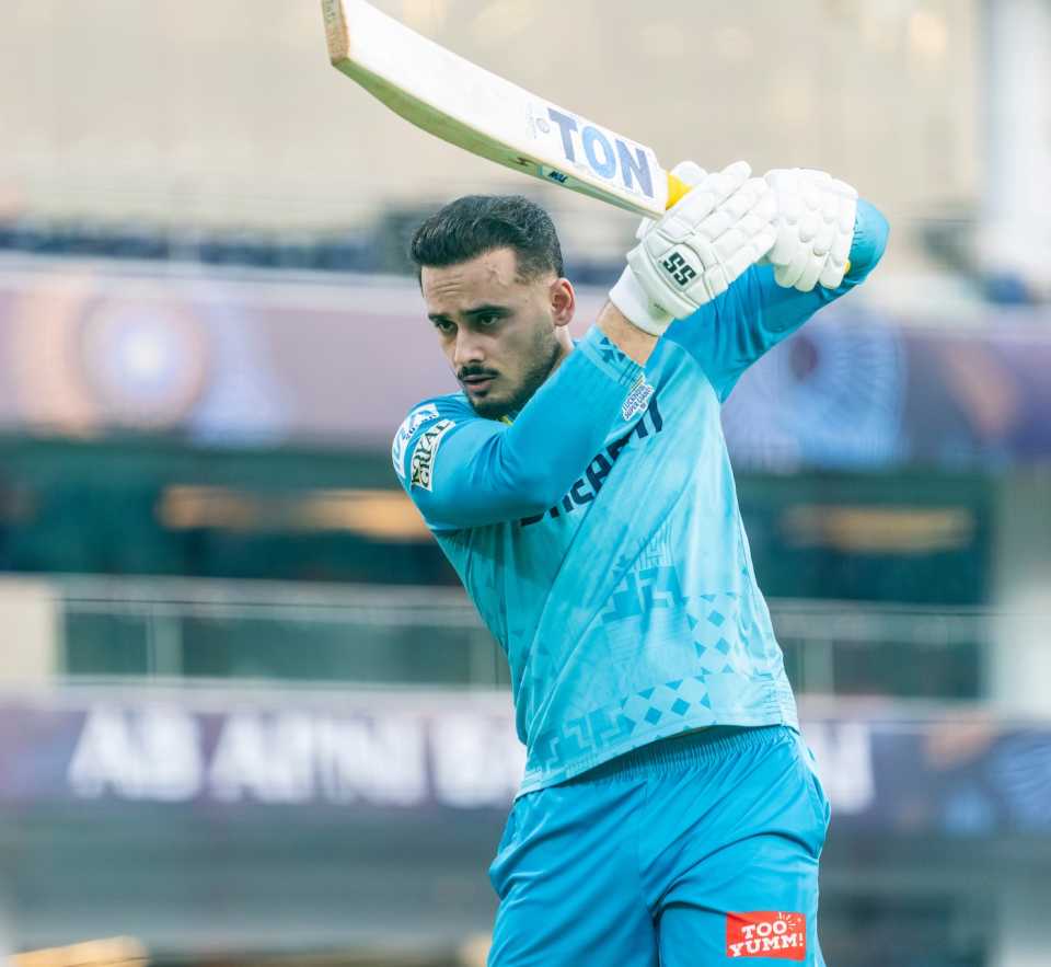 Abdul Samad warms up before the match, Lucknow Super Giants vs Royal Challengers Bengaluru, IPL 2025, Lucknow, May 27, 2025