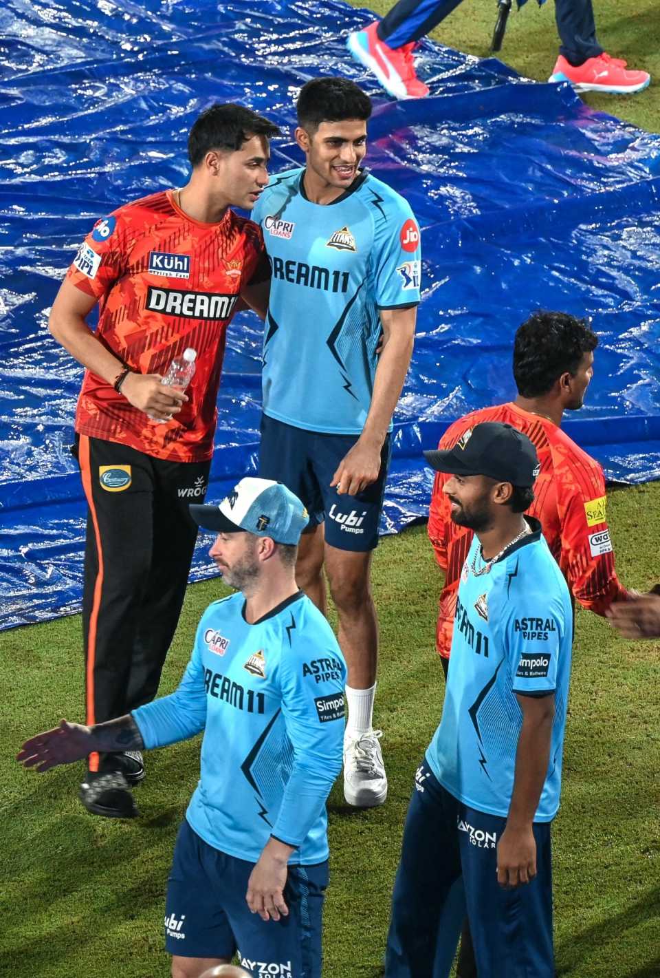 Abhishek Sharma and Shubman Gill catch up on old times, Sunrisers Hyderabad vs Gujarat Titans, IPL 2024, Hyderabad, May 16, 2024