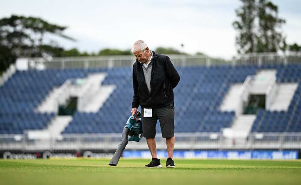A member of the groundstaff tries to dry the outfield, Ireland vs England, 2nd T20I, Malahide, September 19, 2025
