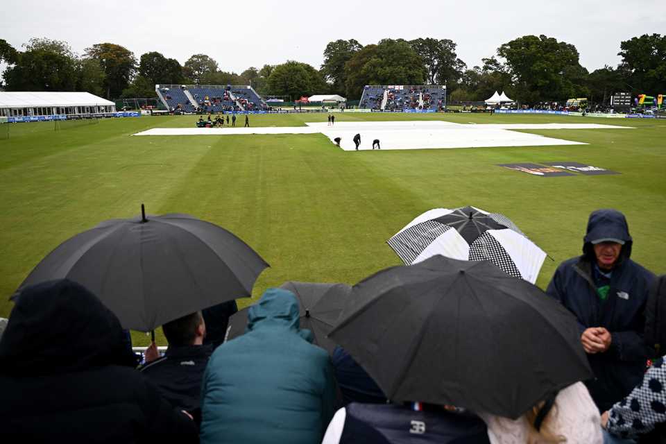 The umbrellas were up in the stands, Ireland vs England, 2nd T20I, Malahide, September 19, 2025