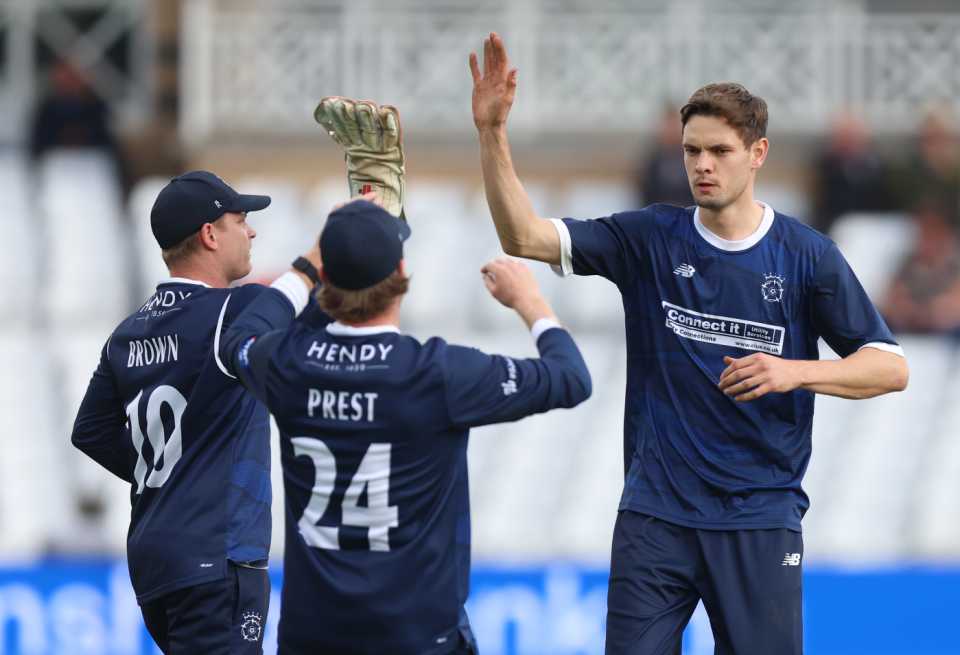 Scott Currie claimed five wickets to keep Hampshire fighting, Metro Bank One-Day Cup final, Trent Bridge, September 20, 2025