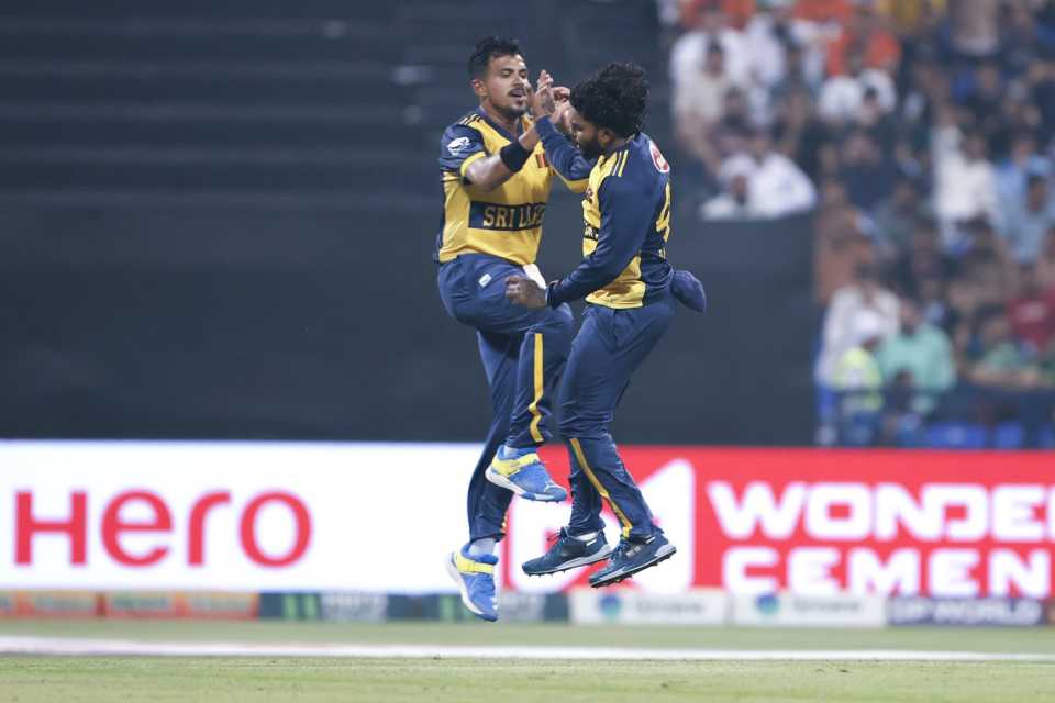 Maheesh Theekshana and Wanindu Hasaranga rattled Pakistan, Sri Lanka vs Pakistan, Men's T20 Asia Cup, Super Fours, Abu Dhabi, September 23, 2025