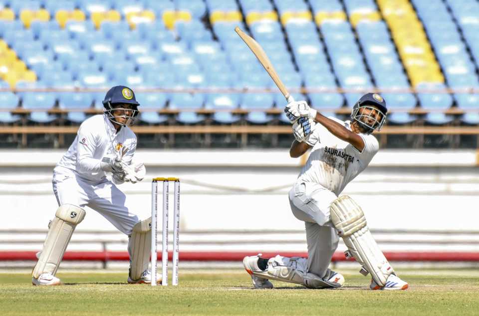 Chetan Sakariya helped Saurashtra snatch the first-innings lead, Saurashtra vs Karnataka, Ranji Trophy, 3rd day, Rajkot, October 17, 2025