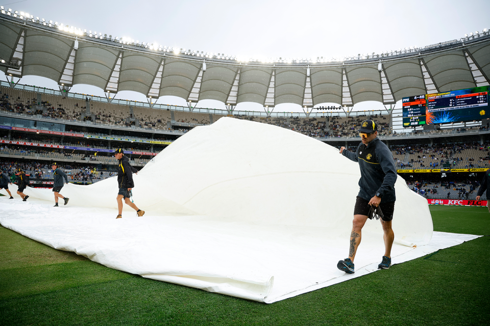 The groundstaff had plenty of work in Perth, Australia vs India, 1st ODI, Perth, October 19, 2025