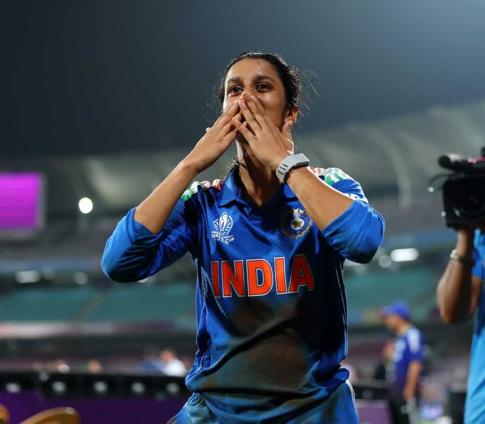 Jemimah Rodrigues blows kisses to the crowd, India vs Australia, Women's World Cup semi-final, Navi Mumbai, October 30, 2025