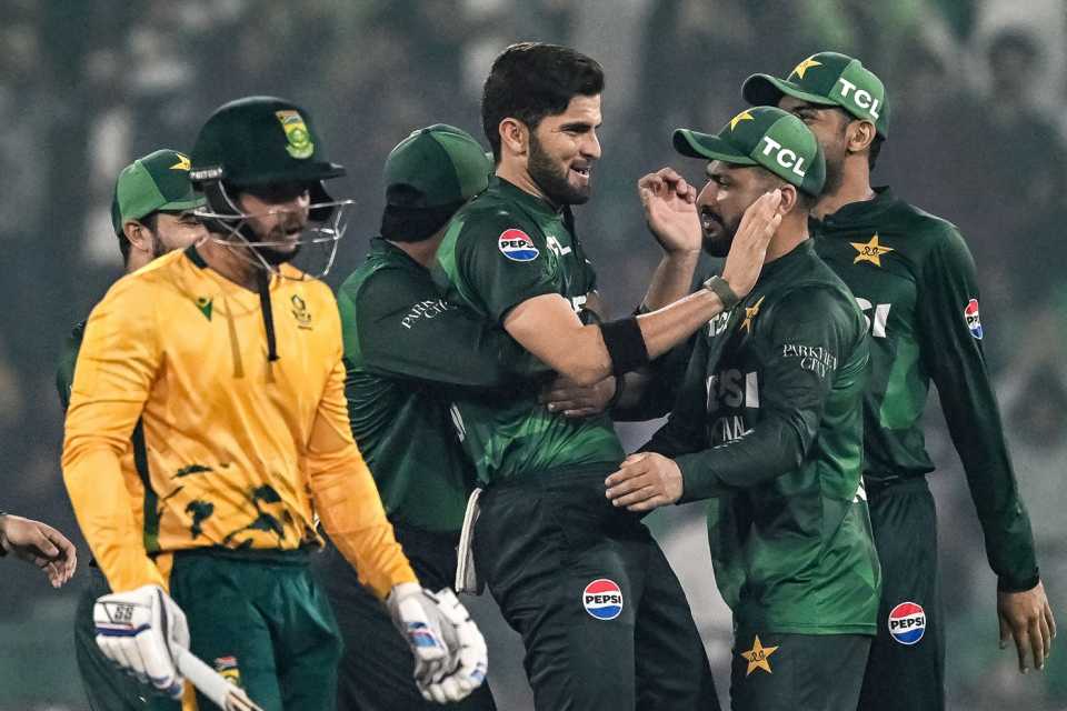 Shaheen Shah Afridi castled Quinton de Kock for a duck, Pakistan vs South Africa, 3rd T20I, Lahore, November 1, 2025
