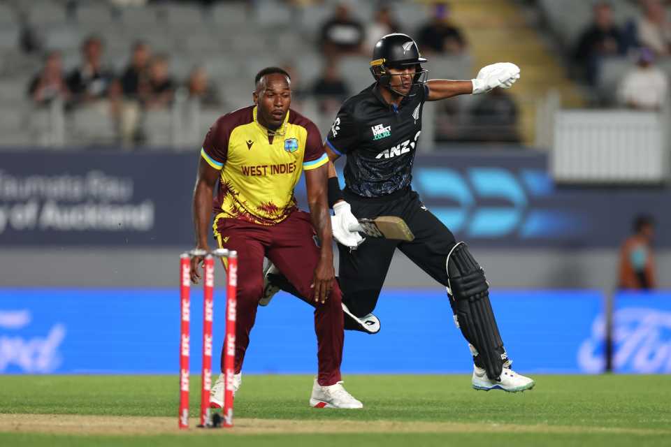 Rachin Ravindra avoids crashing into Matthew Forde, New Zealand vs West Indies, 1st T20I, Auckland, November 5, 2025