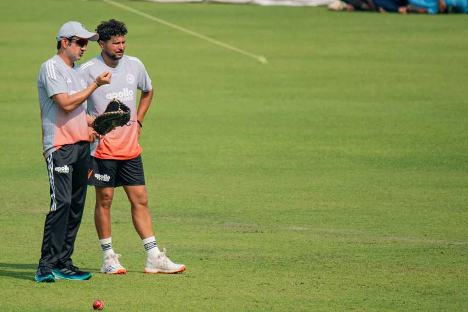 Gautam Gambhir and Kuldeep Yadav have a chat, Kolkata, November 13, 2025