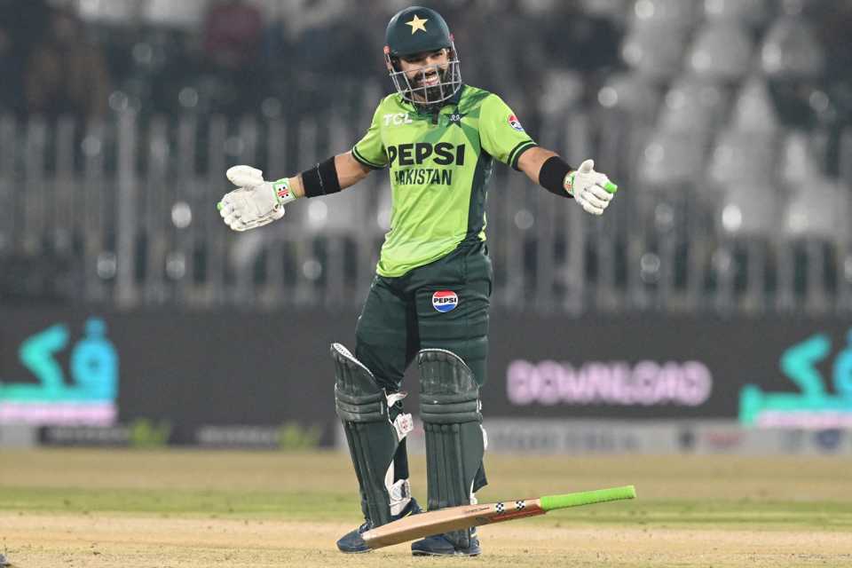 Mohammad Rizwan celebrates his fifty, Pakistan vs Sri Lanka, 3rd ODI, Rawalpindi, November 16, 2025