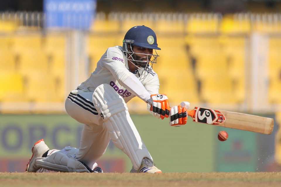 Ravindra Jadeja brought out the sweep early, India vs South Africa, 2nd Test, Guwahati, 5th day, November 26, 2025