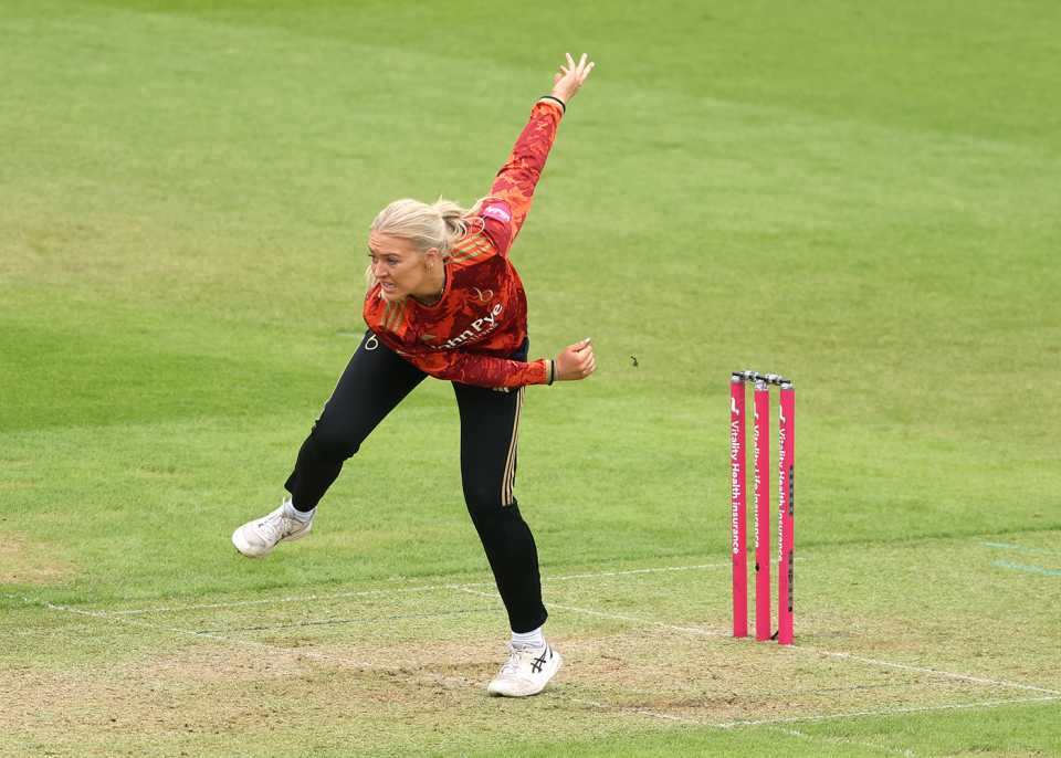 Sarah Glenn gets through the crease, The Blaze vs Warwickshire, Women's T20 Blast eliminator, The Oval, July 27, 2025