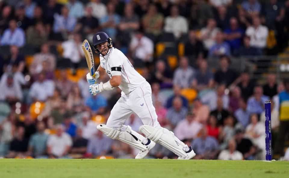 Joe Root was once again key to England's hopes, Australia vs England, 2nd Test, Brisbane, 3rd day, December 6, 2025