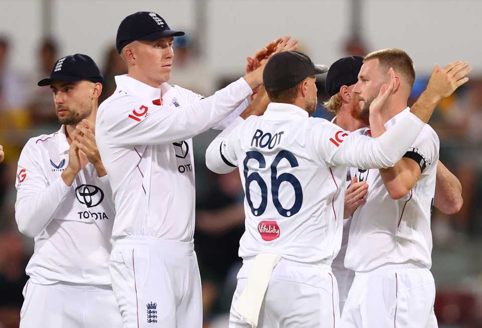 Gus Atkinson removed Travis Head, Australia vs England, 2nd Test, Brisbane, 4th day, December 7, 2025