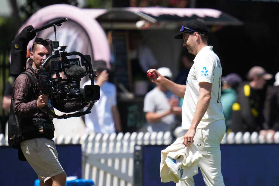Jacob Duffy shows off the ball after finishing West Indies' innings, New Zealand vs West Indies, 2nd Test, Wellington, 3rd day, December 12, 2025