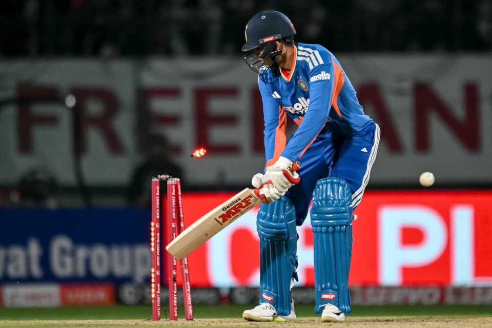 Shubman Gill chopped on for a run-a-ball 28, India vs South Africa, 3rd men's T20I, Dharamsala, December 14, 2025