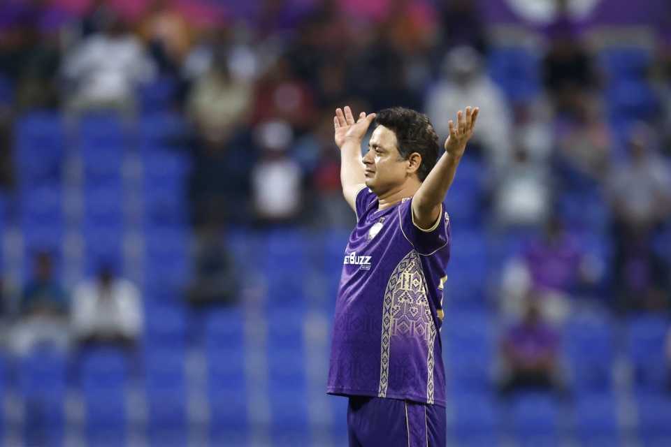 Piyush Chawla celebrates James Vince's wicket, Abu Dhabi Knight Riders vs Gulf Giants, Abu Dhabi, ILT20, December 18, 2025