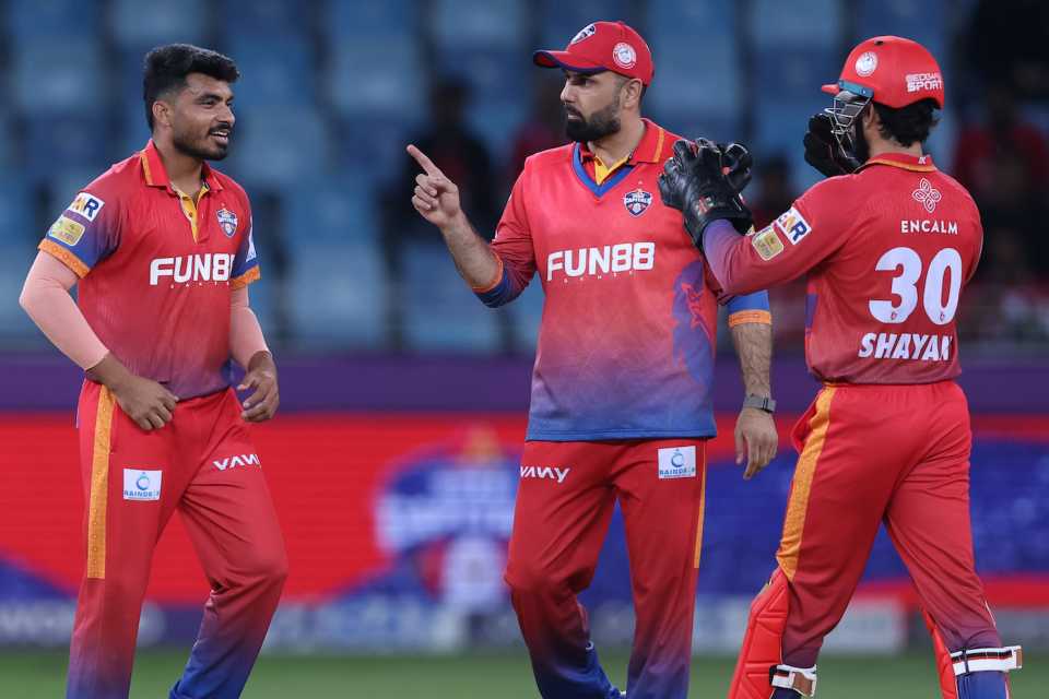 Haider Ali had an impressive outing taking 2 for 13 in four overs, Dubai Capitals vs Sharjah Warriorz, ILT20 2025-26, Dubai, December 24, 2025