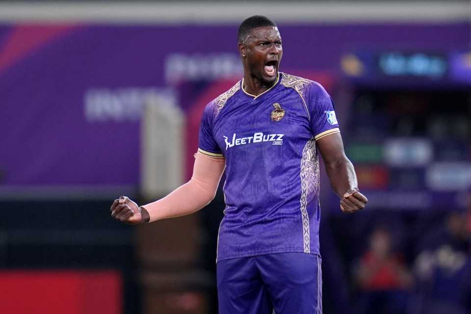 Jason Holder got a couple of early breakthroughs, Abu Dhabi Knight Riders vs Gulf Giants, ILT20 2025-26, Dubai, December 28, 2025