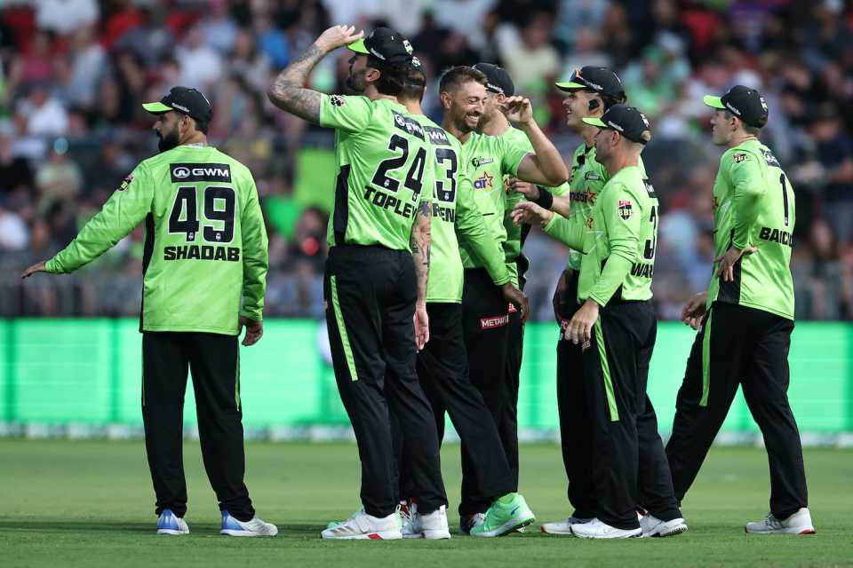 Daniel Sams dismissed Josh Inglis with the short ball, Perth Scorchers vs Sydney Thunder, BBL, Sydney, December 30, 2025