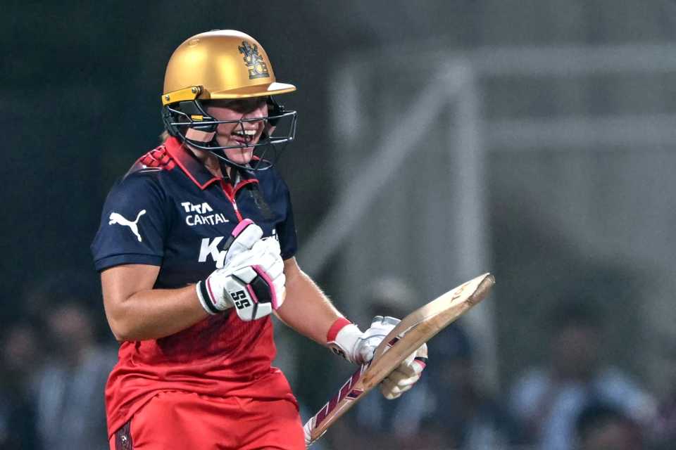 Nadine de Klerk exults after hitting the winning run, Mumbai Indians vs Royal Challengers Bengaluru, WPL, Navi Mumbai, January 9, 2026