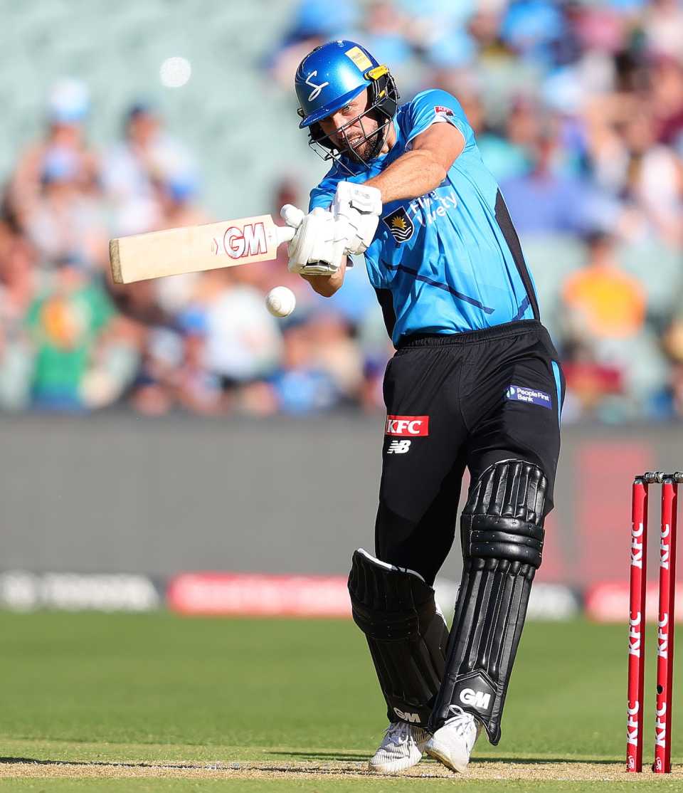 Matthew Short gives the ball a wallop, Adelaide Strikers vs Melbourne Renegades, BBL, Adelaide, January 17, 2026