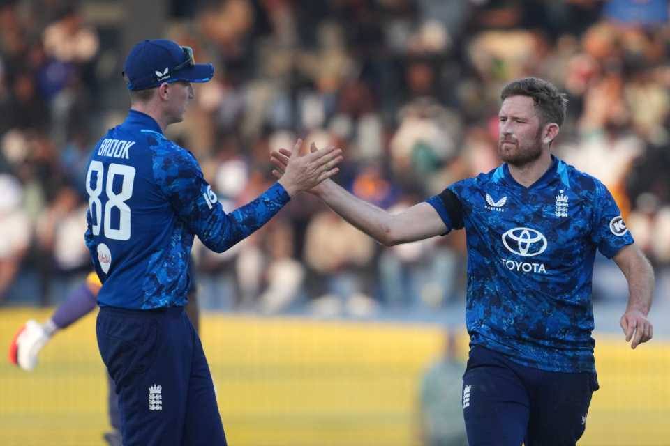 Liam Dawson celebrates with Harry Brook after dismissing Dhananjaya de Silva, Sri Lanka vs England, 2nd ODI, Colombo, January 24, 2026