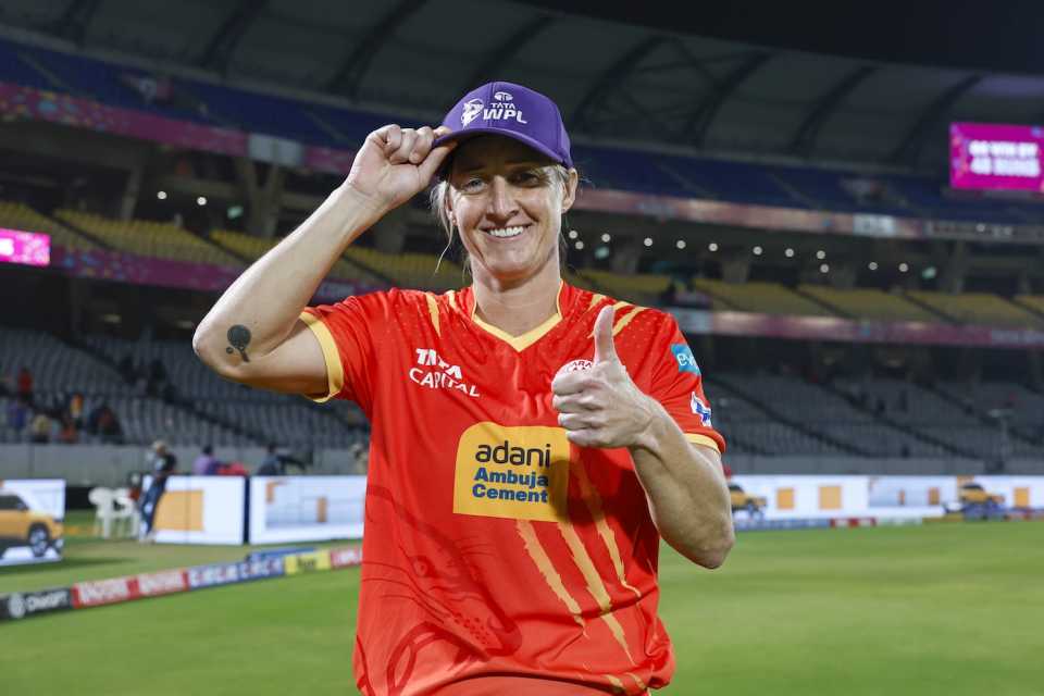 Sophie Devine shows off her purple cap, Gujarat Giants vs Delhi Capitals, WPL, Vadodara, January 27, 2026