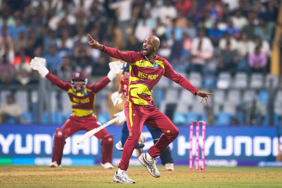 Roston Chase picked up two wicket to rip through England's middle-order, England vs West Indies, T20 World Cup 2026, Mumbai, February 11, 2026