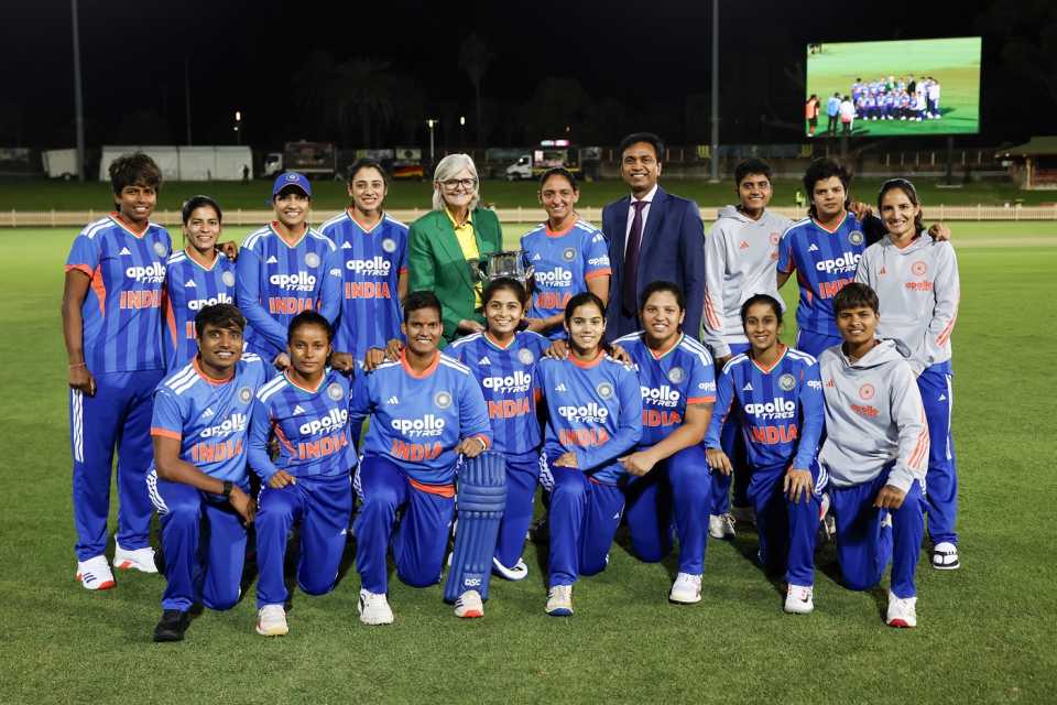 Australia's Governor-General Sam Mostyn poses with the Indian team, Governor-General XI vs India, Only women's T20, Sydney, February 13, 2026