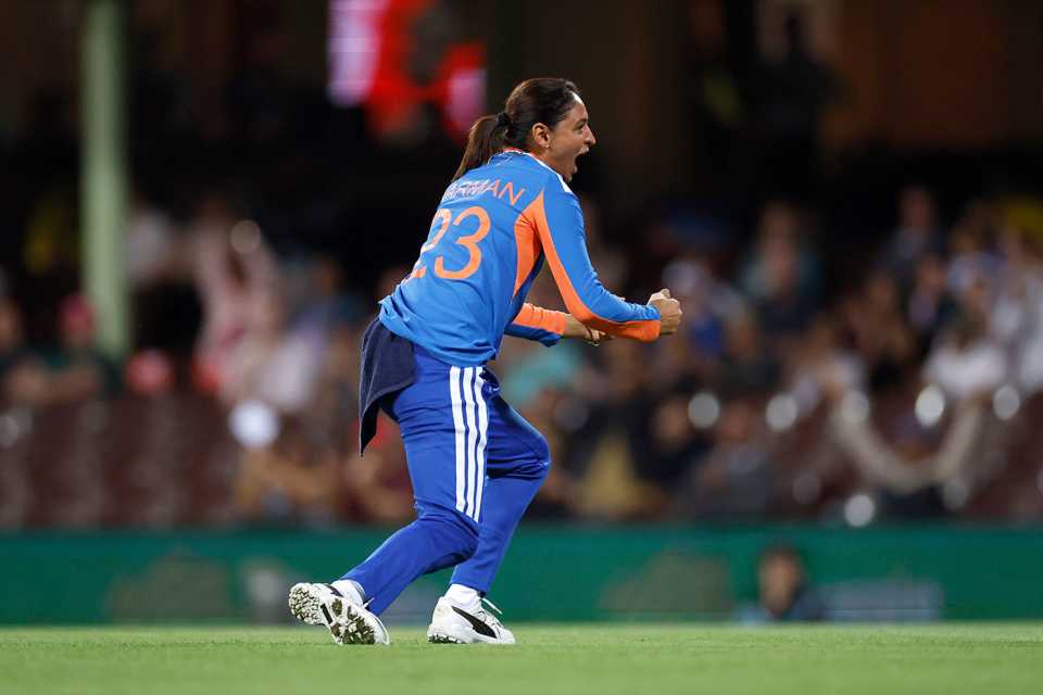 Harmanpreet Kaur took a superb outfield catch, Australia vs India, 1st T20I, SCG, February 15, 2026