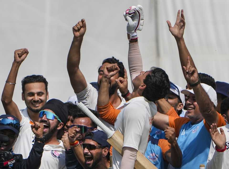 The J&K players celebrate after reaching the final of the Ranji Trophy, Bengal vs Jammu and Kashmir, Ranji Trophy, 2nd semi-final, Kalyani, fourth day, February 18, 2026