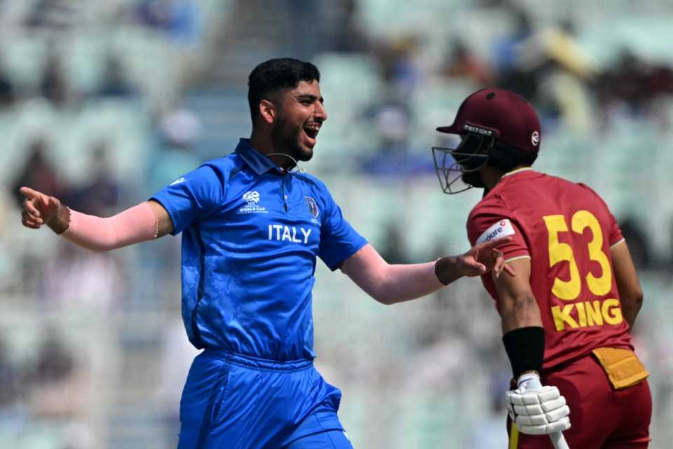 Ali Hasan sent back Brandon King in the second over, Italy vs West Indies, T20 World Cup, Kolkata, February 19, 2026