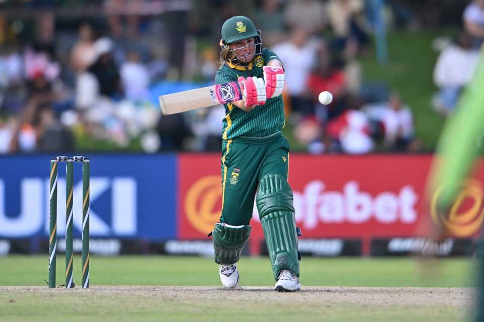cricket photographs