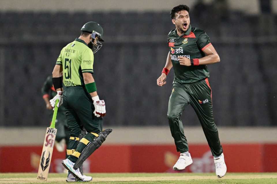 Taskin Ahmed celebrates the wicket of Sahibzada Farhan, Bangladesh vs Pakistan, 3rd ODI, Mirpur, March 15, 2026
