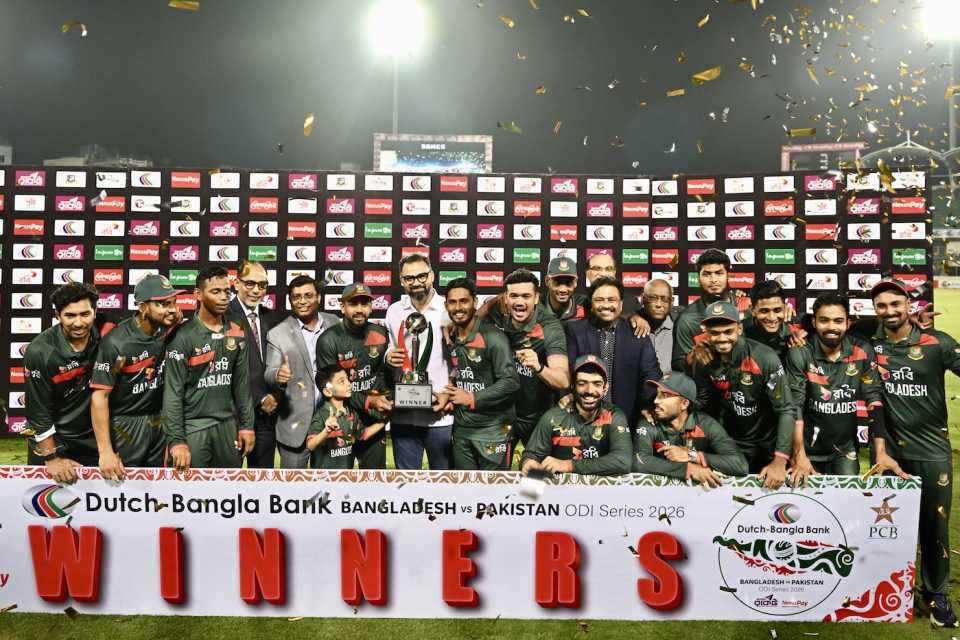 The Bangladesh squad members celebrate with the trophy, Bangladesh vs Pakistan, 3rd ODI, Dhaka, March 15, 2026