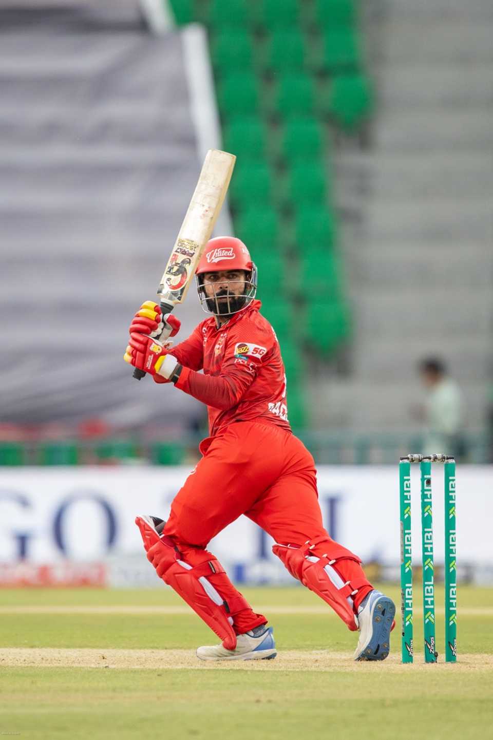 Shadab Khan followed up his three wickets with a fifty, Islamabad United vs Quetta Gladiators, PSL 2026, Lahore, April 2, 2026