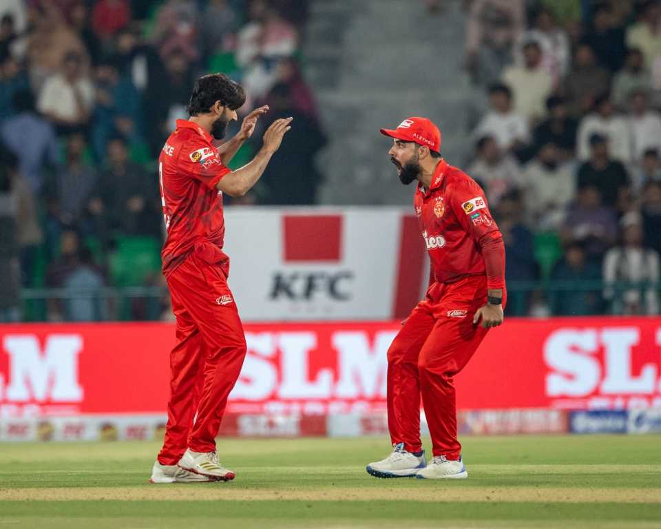 Shadab Khan celebrates an Imad Wasim wicket, Hyderabad Kingsmen vs Islamabad United, PSL 2026 Eliminator 2, Lahore, May 1, 2026