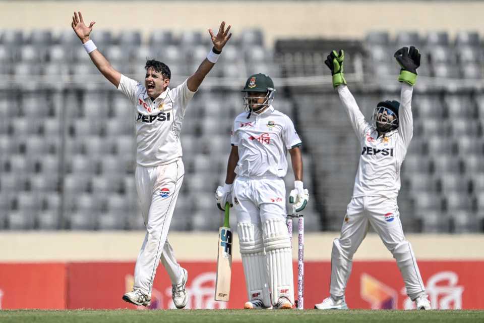 Mohammad Abbas and Mohammad Rizwan appeal for lbw, Bangladesh vs Pakistan, 1st Test, Mirpur, 1st day, May 8, 2026