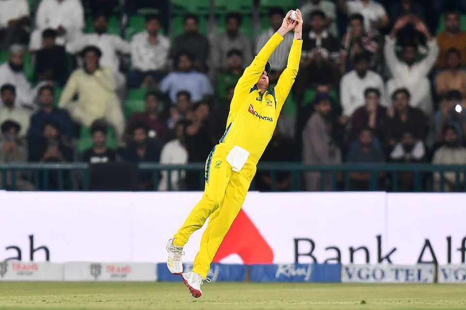 Adam Zampa leapt high to hold an excellent catch, Pakistan vs Australia, 2nd ODI, Lahore, June 2, 2026