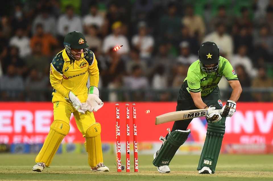 Salman Agha is bowled, Pakistan vs Australia, 2nd ODI, Lahore, June 2, 2026