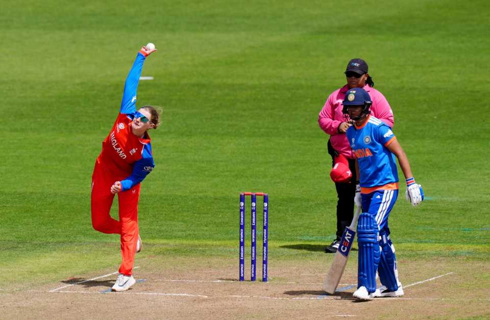 Charlie Dean was among the wickets, England vs India, Women's T20 World Cup, Warm-up, Cardiff, June 10, 2026