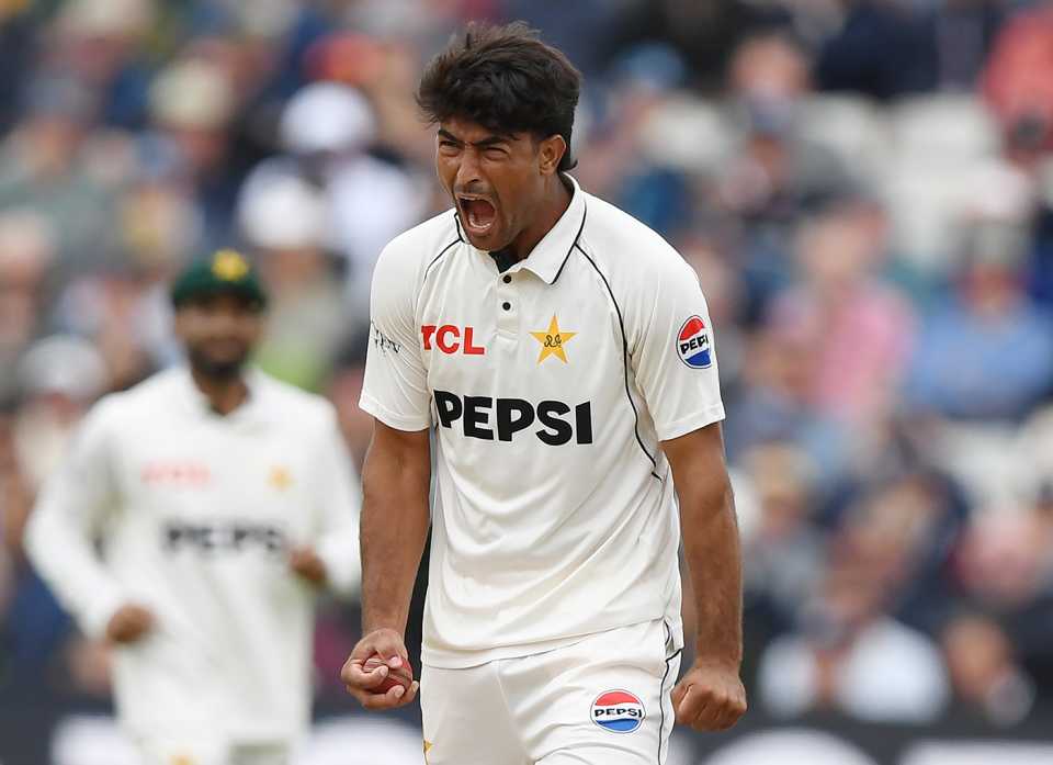 Razaullah bellows in celebration, England vs Pakistan, 3rd Men's Test, Edgbaston, 2nd Day, September 10, 2026