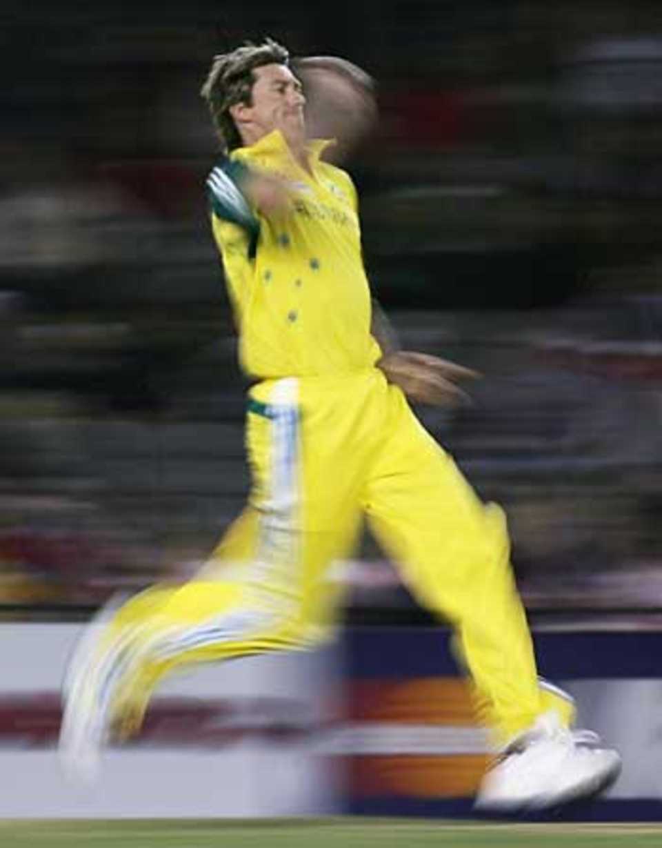 Glenn McGrath roars in to bowl, Australia v World XI, 1st ODI, Super Series, Melbourne, October 5, 2005