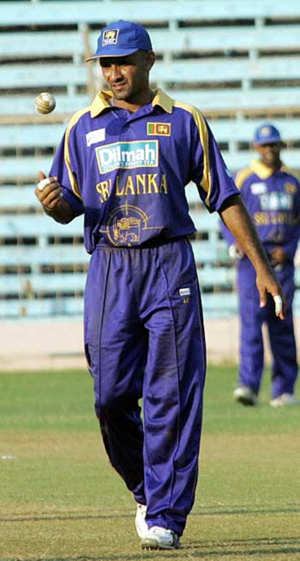 Marvan Atapattu tosses a ball, MCA President's XI v Sri Lankans, Mumbai, October 22, 2005