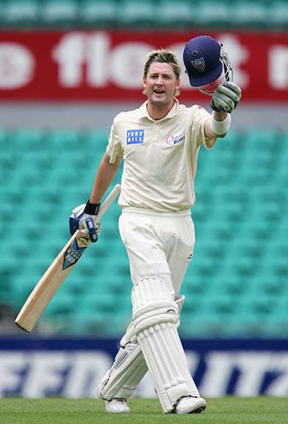 Michael Clarke replies to his test axing with a double-century, New South Wales v Queensland, Pura Cup, Sydney, 4th day, November 29, 2005