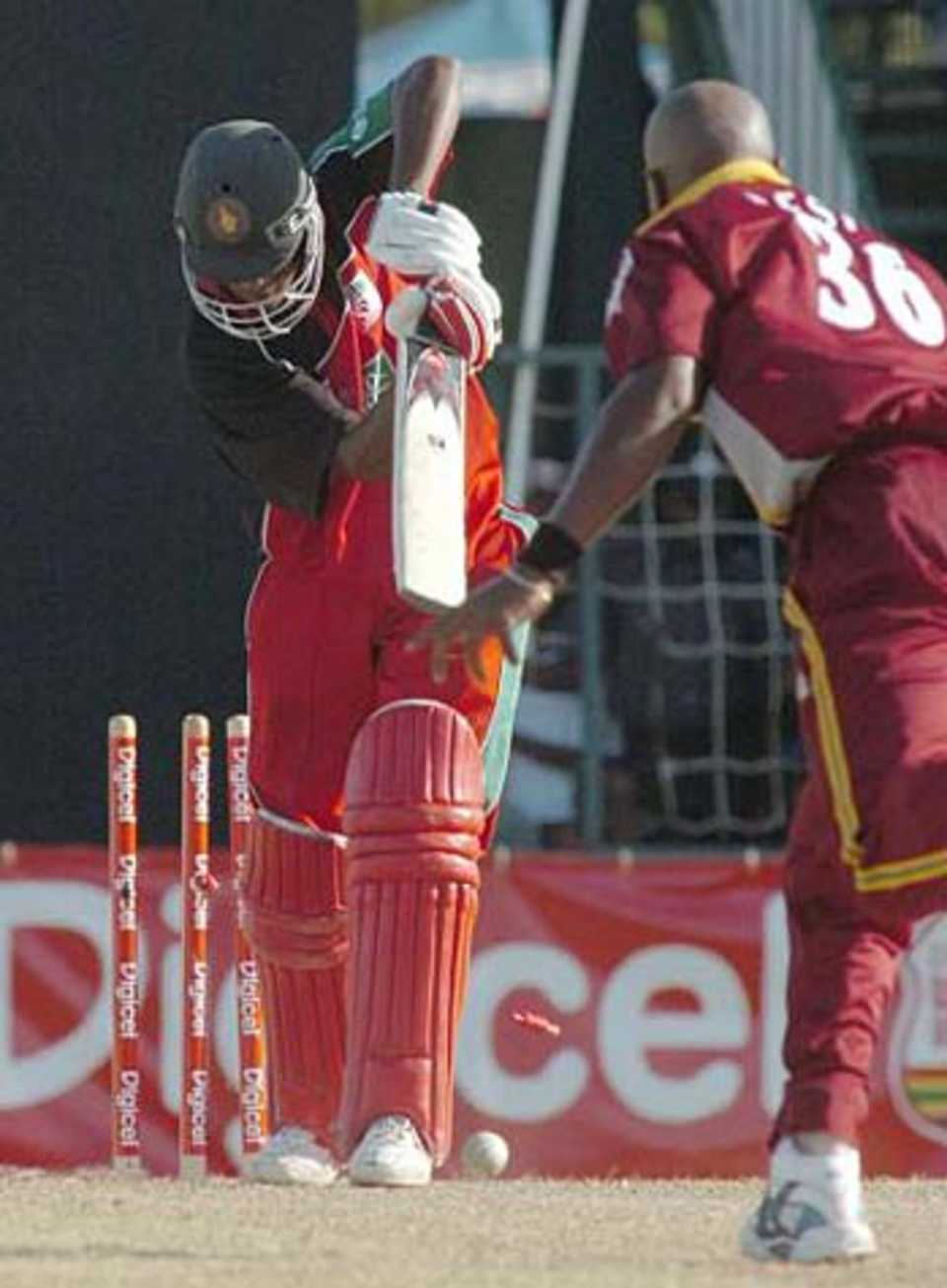 Tino Best cleans up Vusi Sibanda, West Indies v Zimbabwe, 4th ODI, Bourda, May 7, 2006