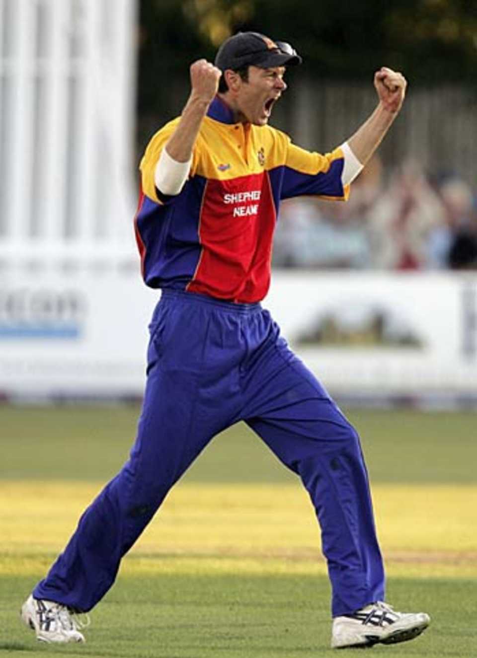 Will Jefferson celebrates a wicket, Essex v Northamptonshire, Chelmsford, Pro40, July 18, 2006