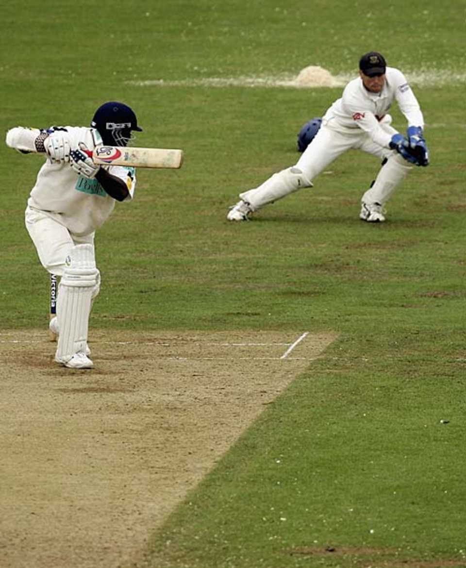 Michael Carberry edges Jason Lewry to Matt Prior, Sussex v Hampshire, County Championship, Hove, September 3, 2006