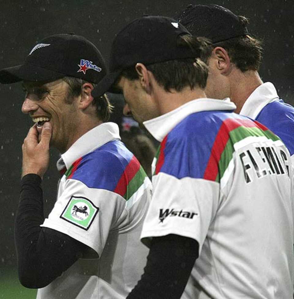Rewind to....1992 - New Zealand get back to retro uniforms, New Zealand v Sri Lanka, 1st Twenty20, Wellington, December 22, 2006