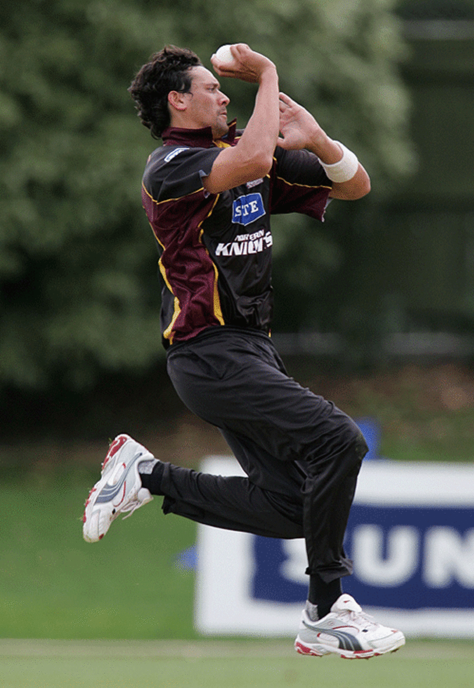 Daryl Tuffey went wicketless against Auckland, Auckland v Northern Districts, State Shield, Auckland, December 23, 2006